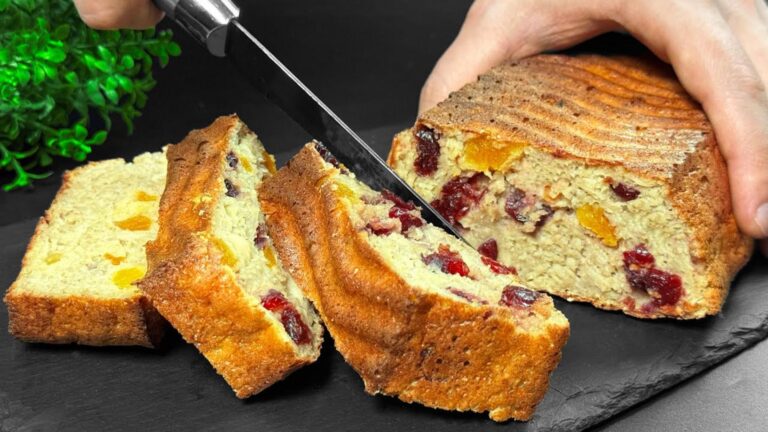 This simple recipe transforms oats and bananas into a delicious cake in minutes…