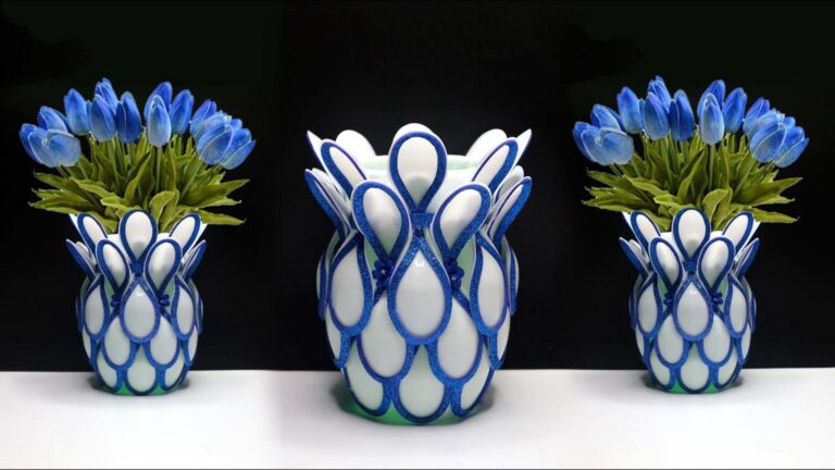 This forgotten trick transforms plastic spoons into stunning vases for your flowers…