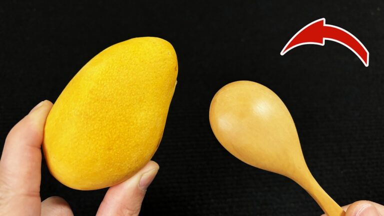 3 Genius Tricks to Peel Mangoes Mess-Free That Grandma Swears By!