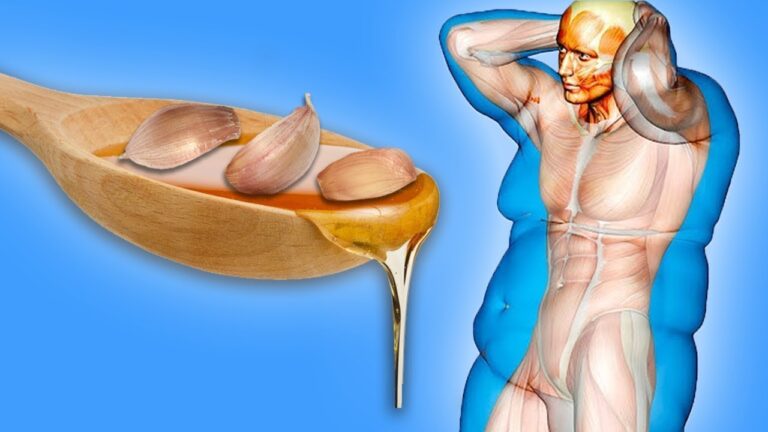 Discover 5 Incredible Benefits of Eating Garlic with Honey Daily!
